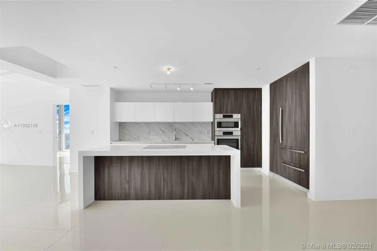 Paramount Miami Worldcenter #4012 image #11