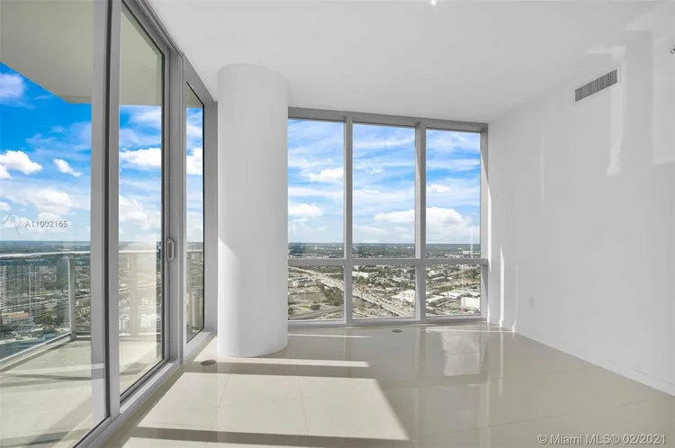 Paramount Miami Worldcenter #4012 image #28