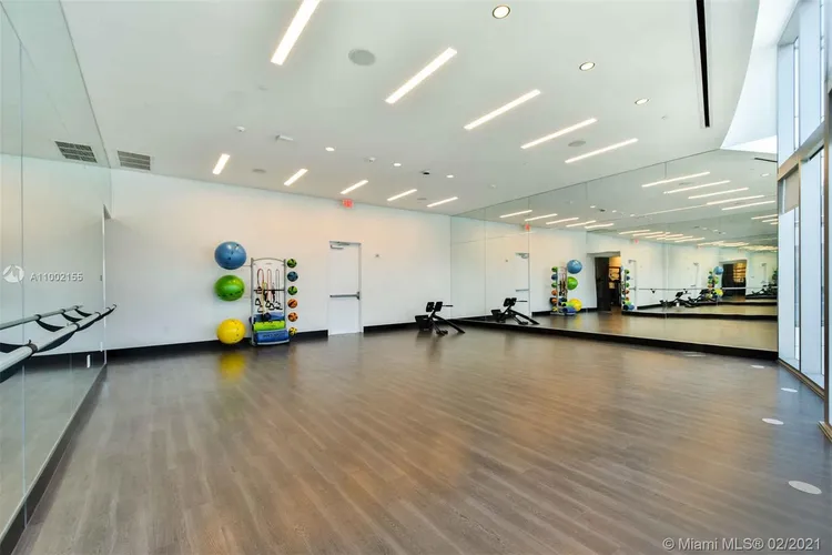 Paramount Miami Worldcenter #4012 image #52