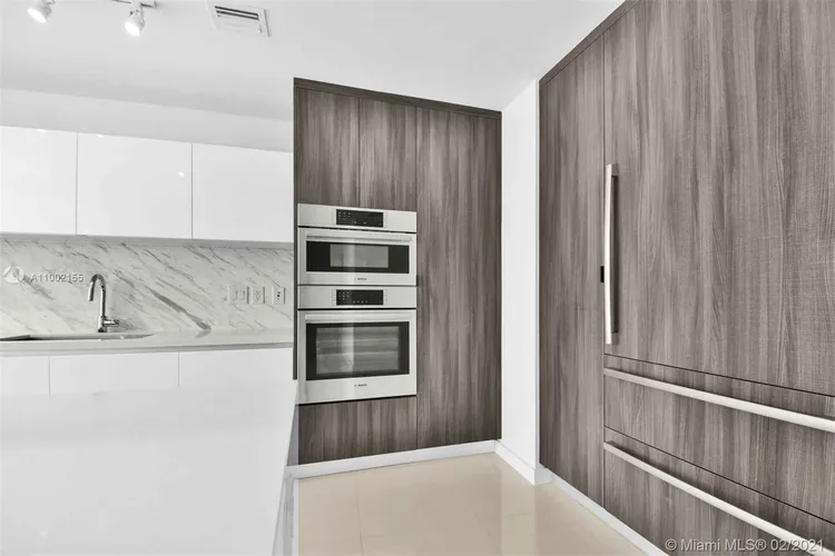 Paramount Miami Worldcenter #4012 image #6