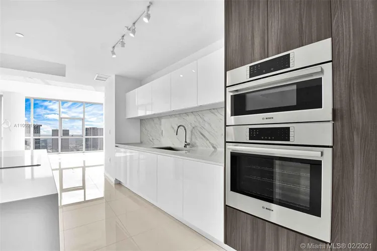 Paramount Miami Worldcenter #4012 image #7