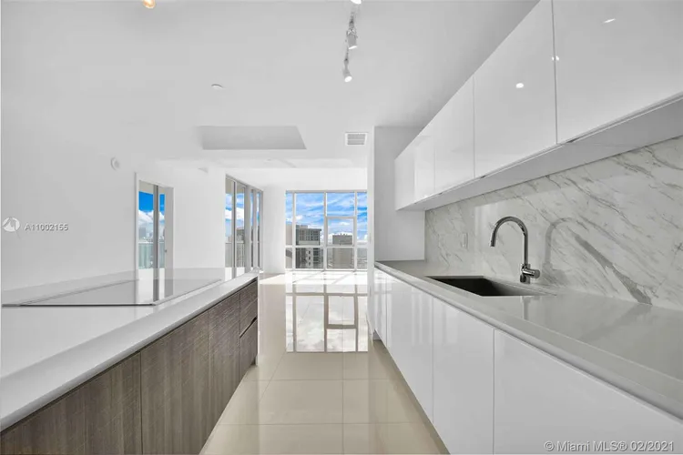 Paramount Miami Worldcenter #4012 image #8