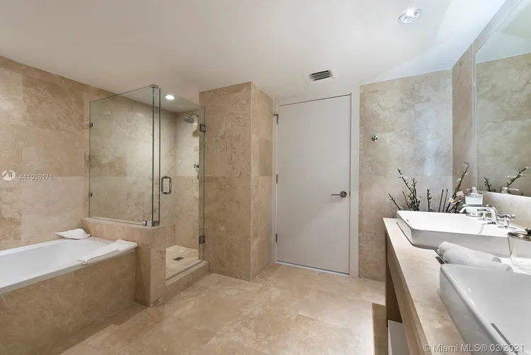 1 Hotel & Homes #1044 image #11