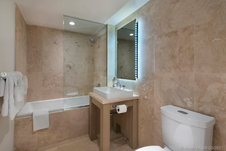 1 Hotel & Homes #1044 image #13