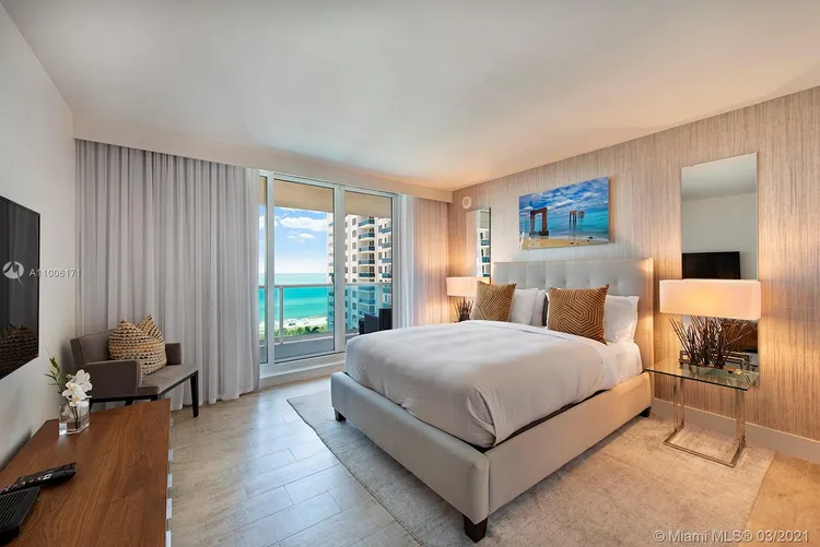 1 Hotel & Homes #1044 image #8