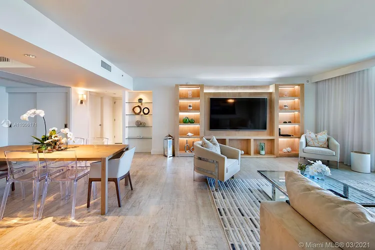 1 Hotel & Homes #1044 image #9