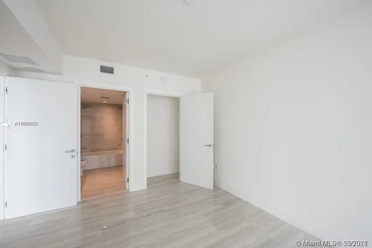 Echo Brickell #2703 image #14