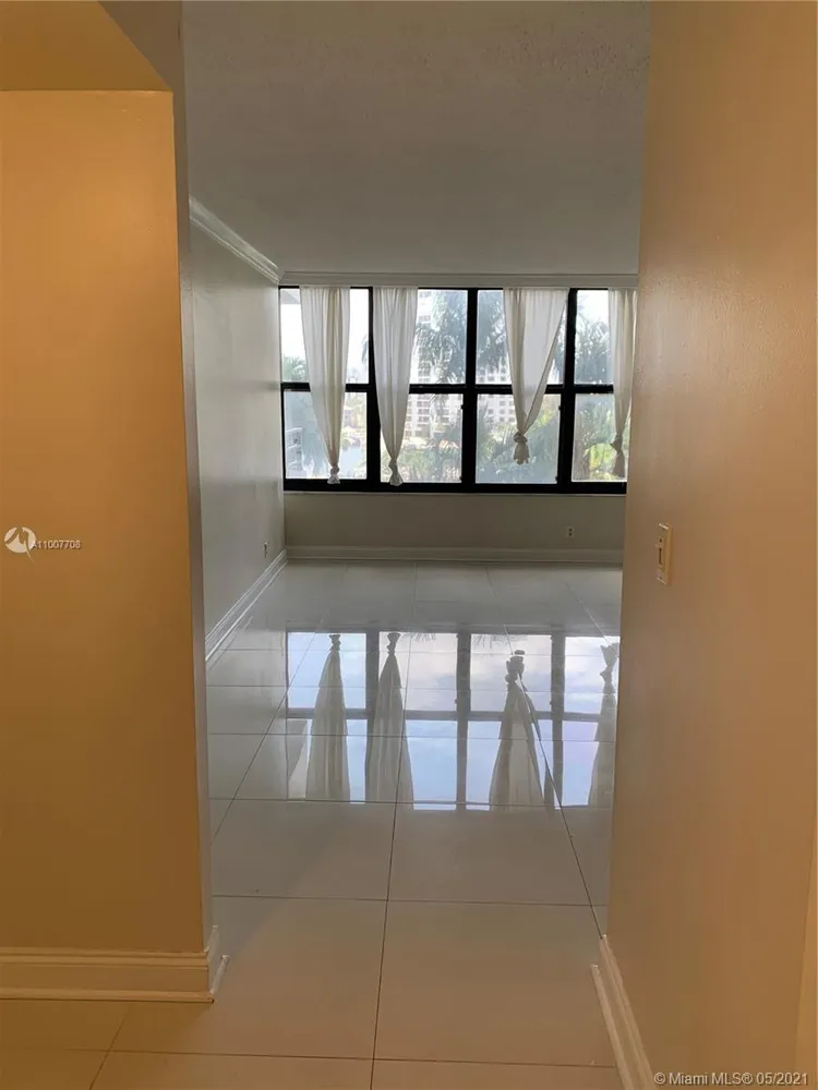 Olympus Towers and Marina #616 image #6