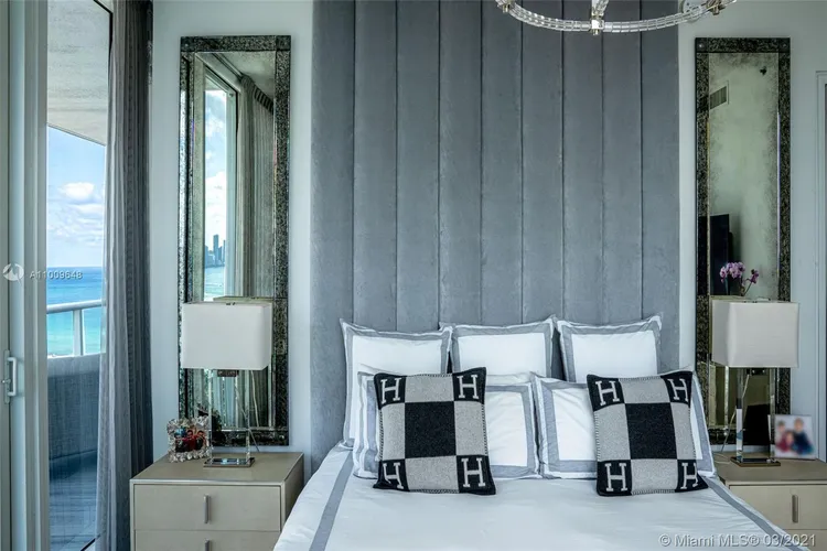 Continuum I South #2110 image #17