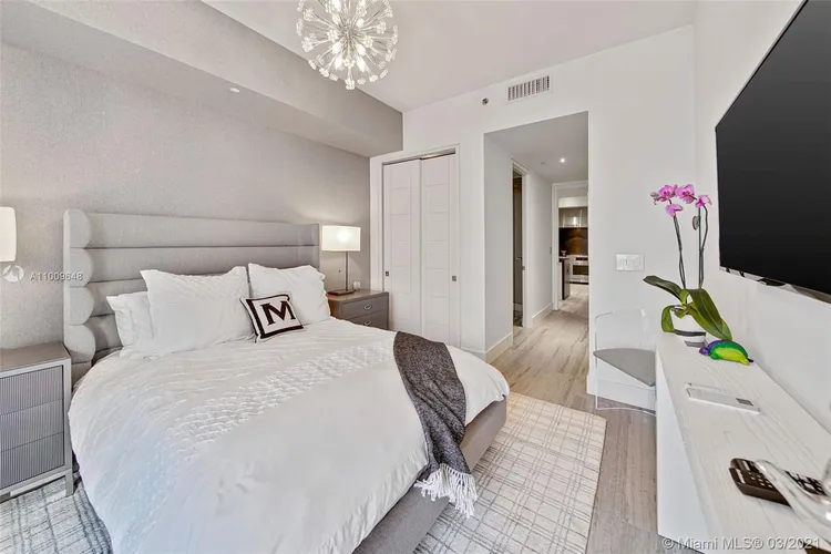 Continuum I South #2110 image #23