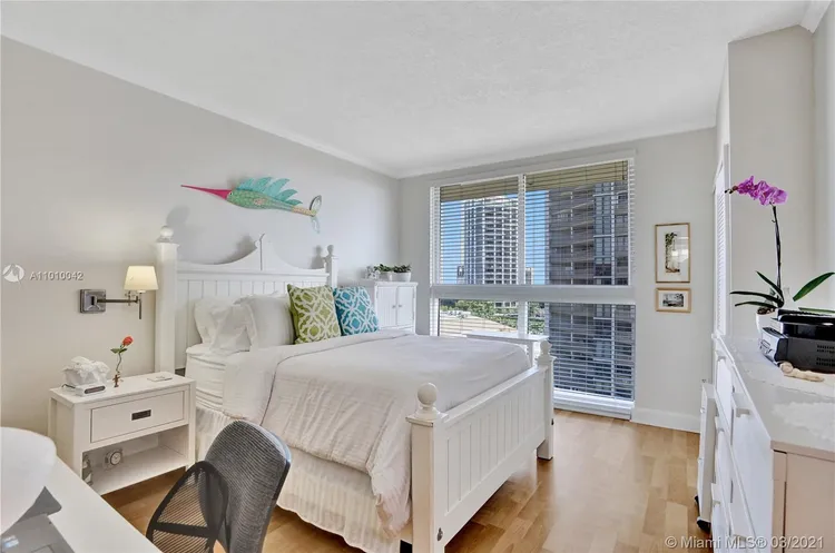 The Mutiny #1113 image #11