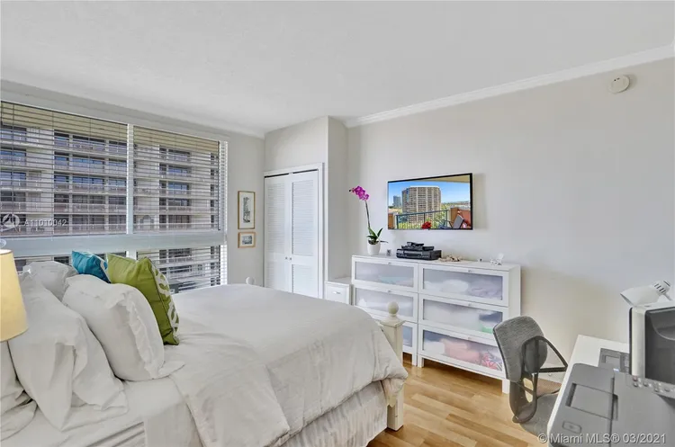 The Mutiny #1113 image #12