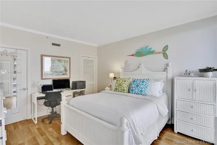 The Mutiny #1113 image #14