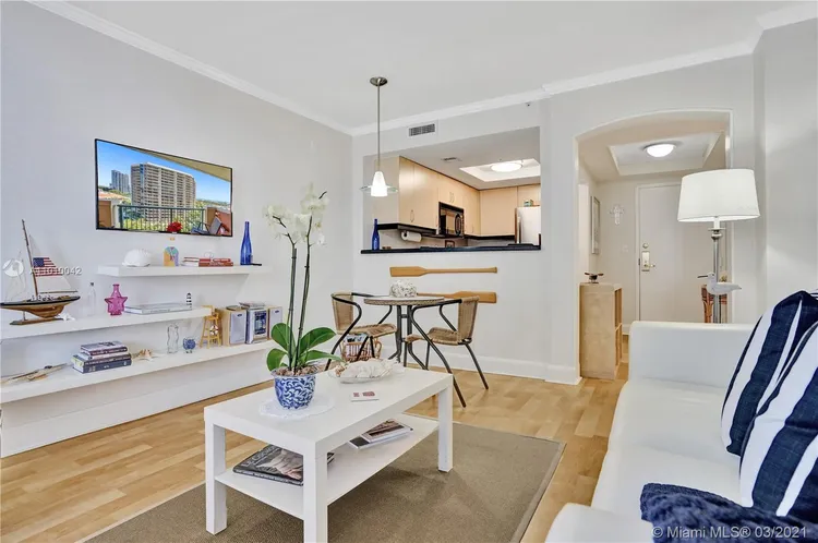 The Mutiny #1113 image #7