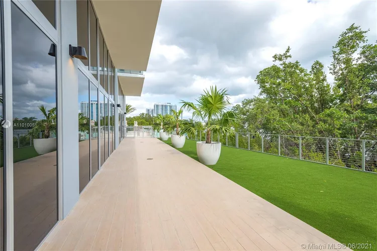 The Harbour #717 image #9