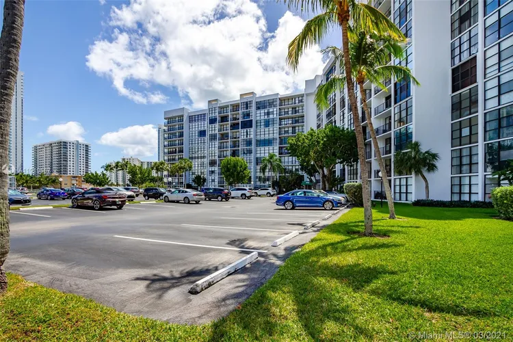 Oceanview Park #321 image #11