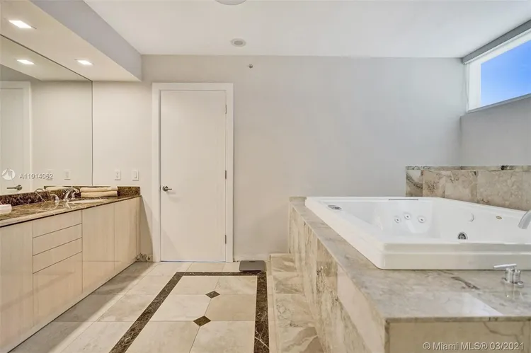 Pinnacle #803 image #19