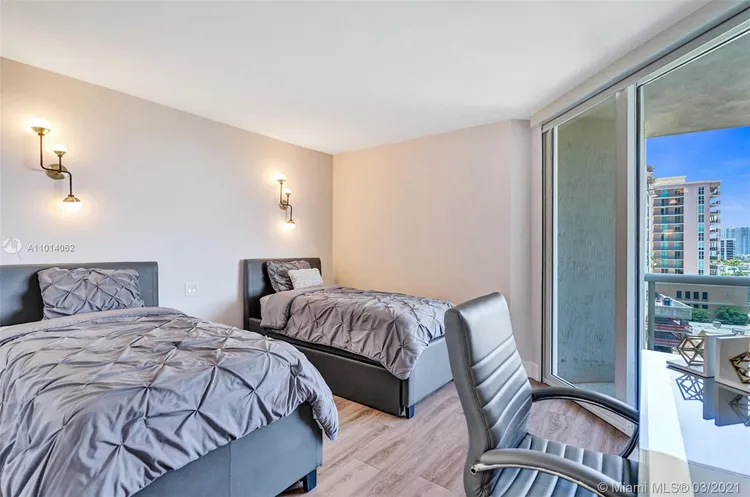 Pinnacle #803 image #28