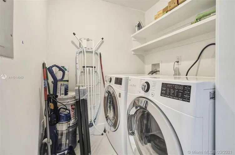 Pinnacle #803 image #33