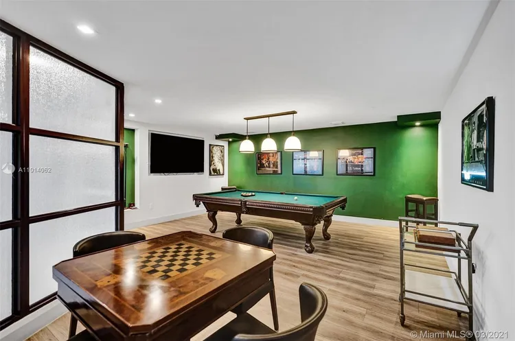 Pinnacle #803 image #37