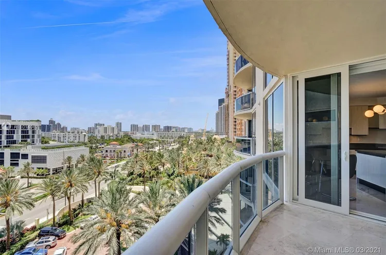 Pinnacle #803 image #7