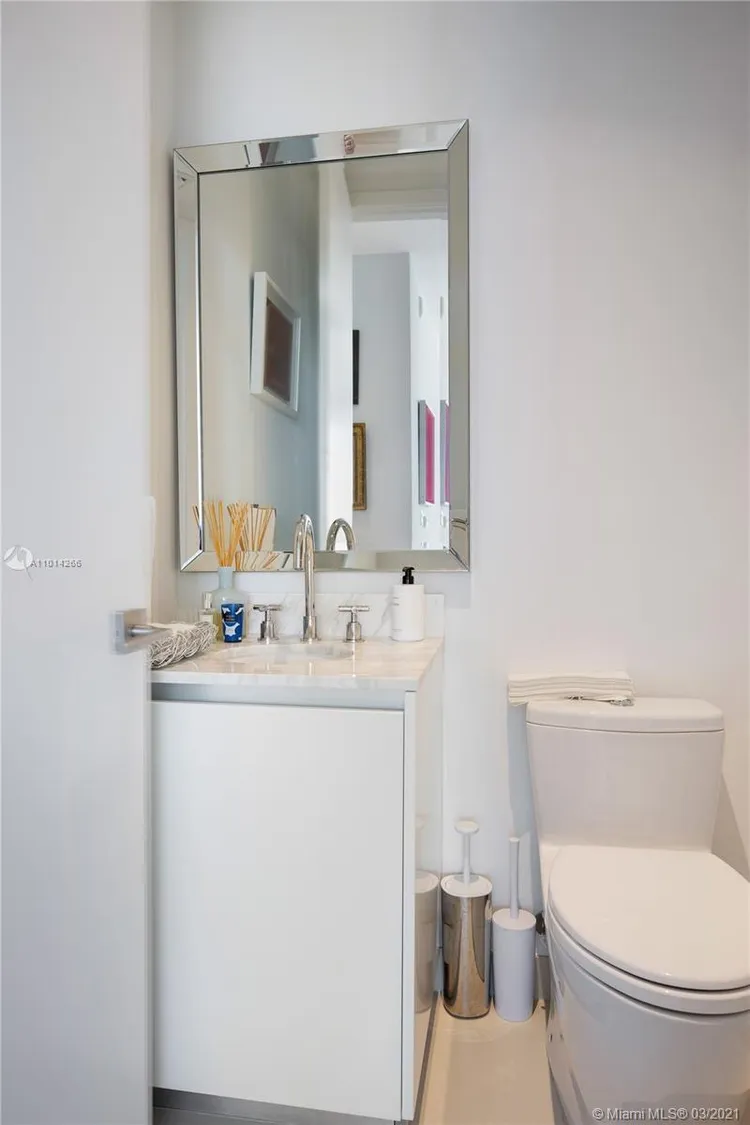 Two Park Grove #14D image #19