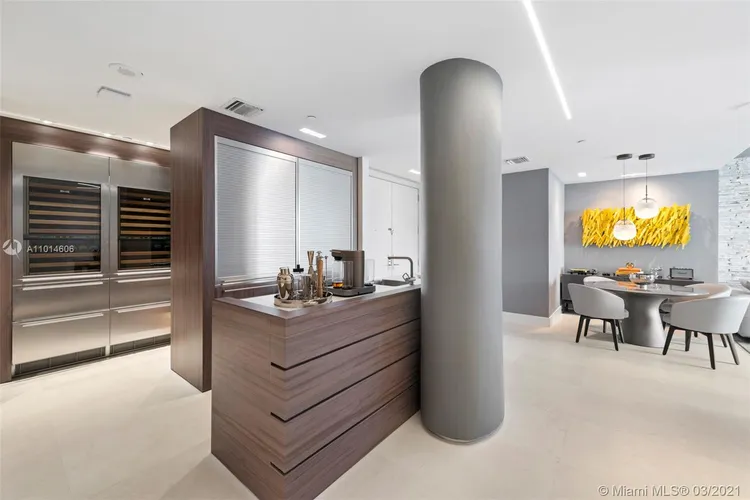 The Four Seasons Residences #59ED image #10