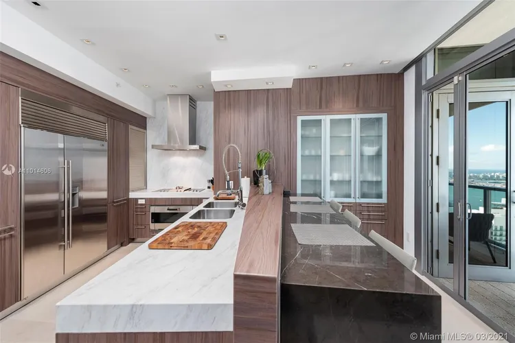 The Four Seasons Residences #59ED image #6