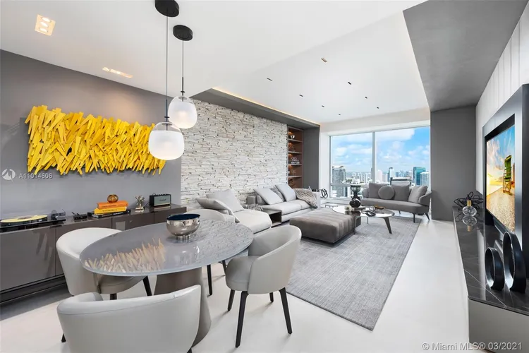 The Four Seasons Residences #59ED image #9