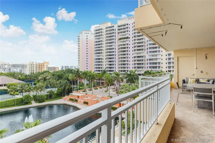 Ocean Club -  Lake Tower #606 image #24