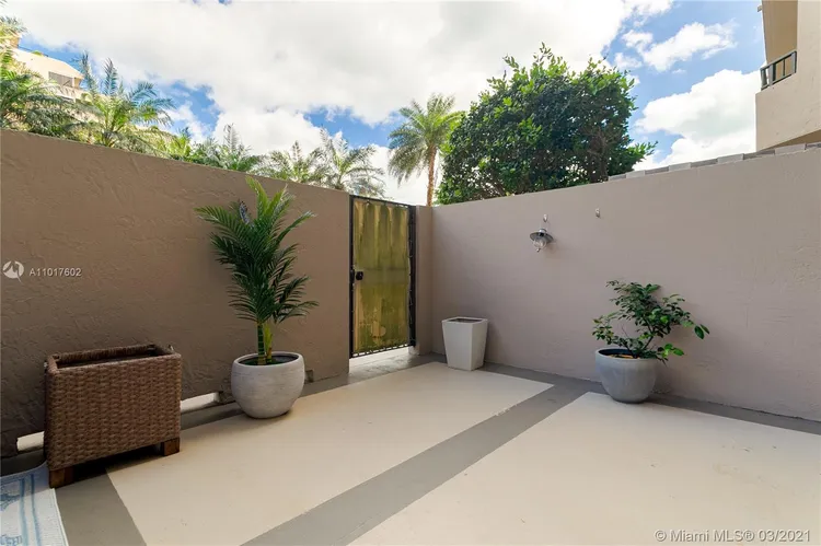 Key Colony I - Tidemark #138 image #26