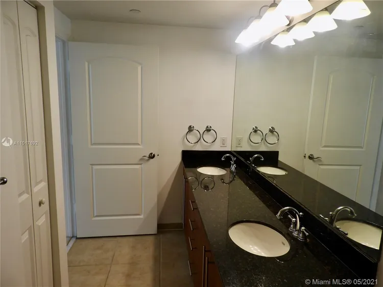 Toscano #716S image #22