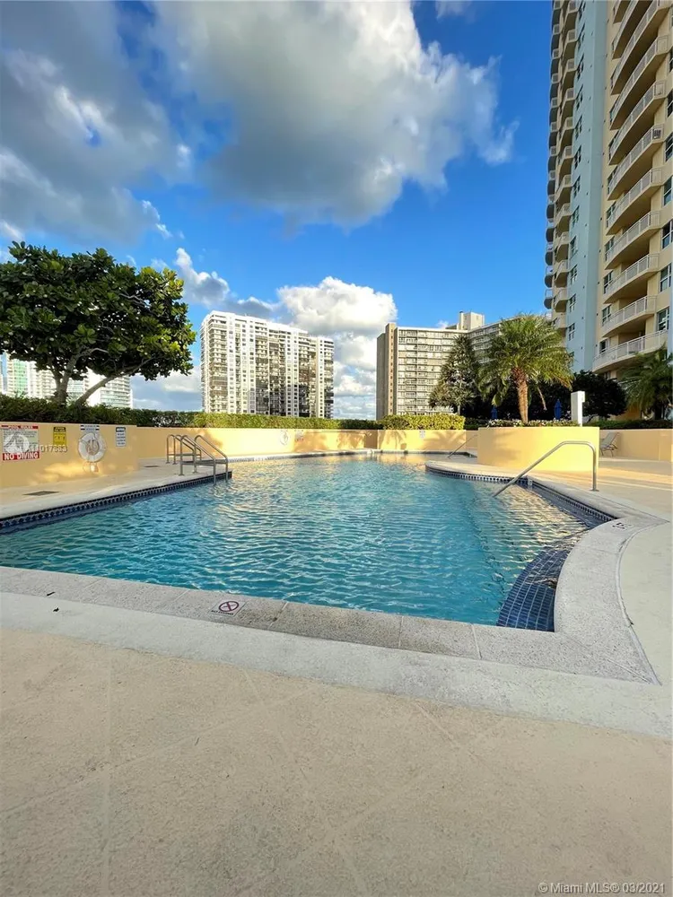 Metropolitan at Brickell #2302 image #6