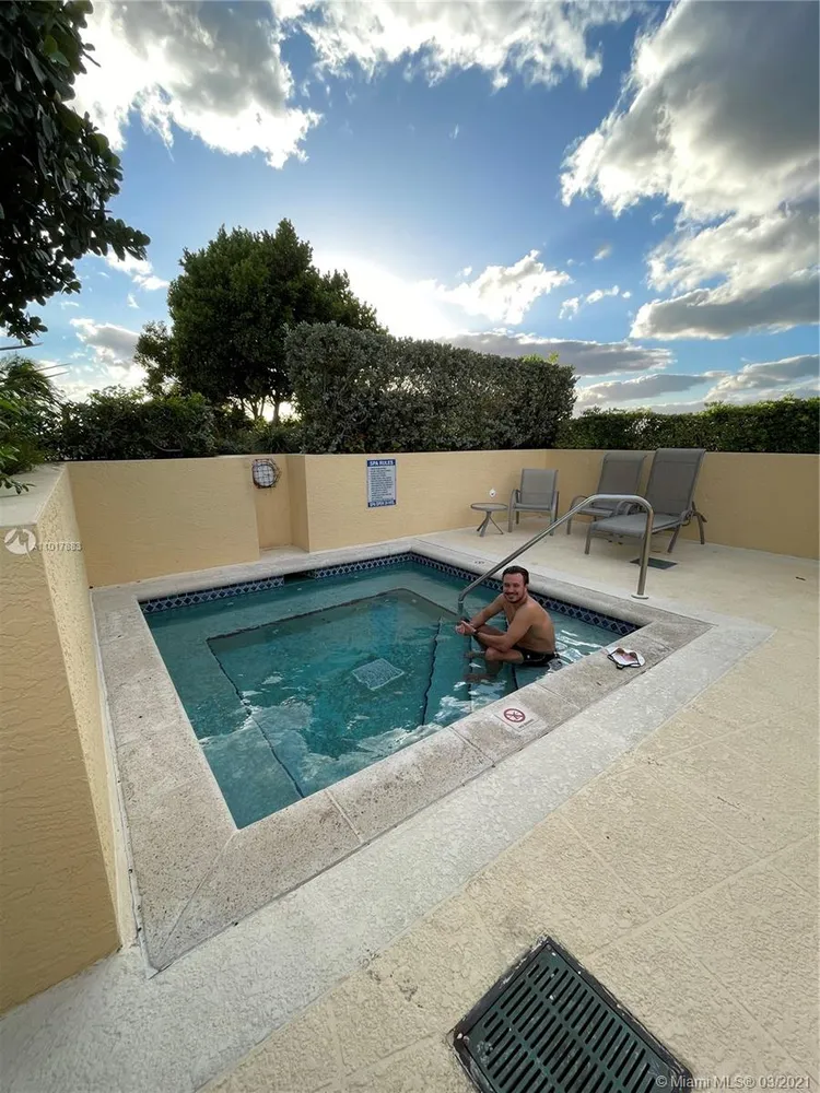 Metropolitan at Brickell #2302 image #7