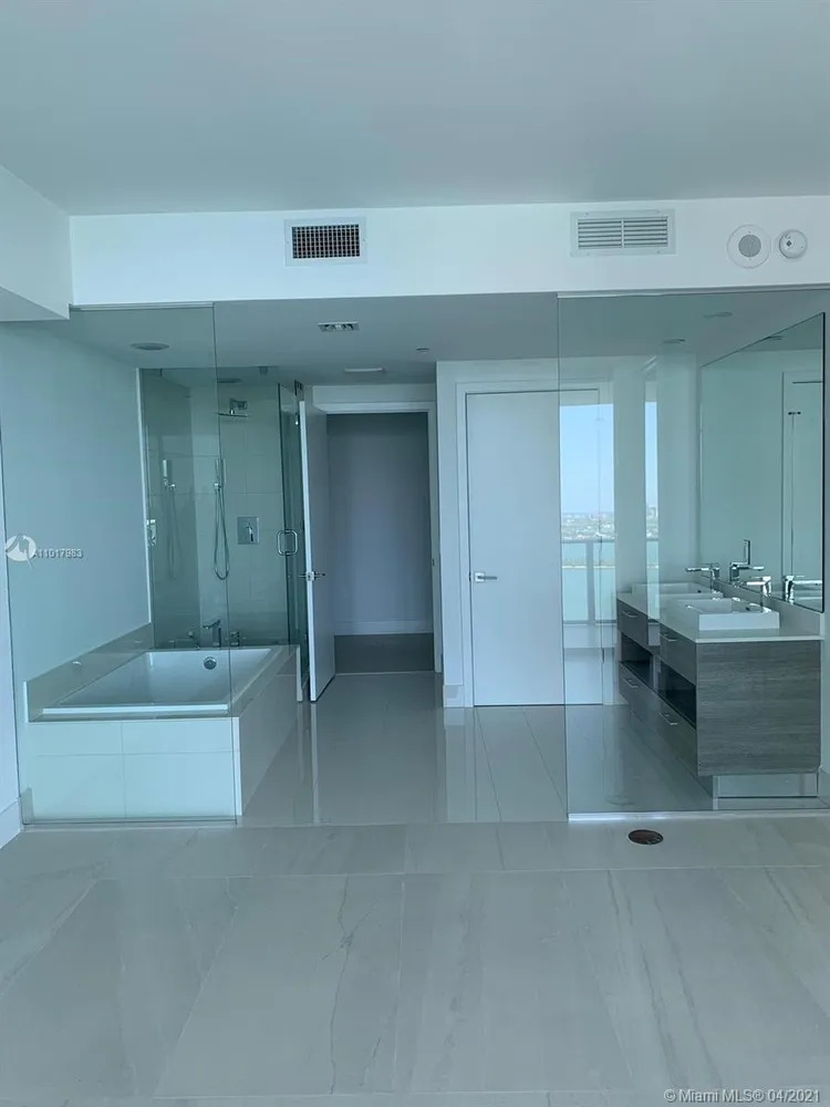 Paraiso Bay #3002 image #11