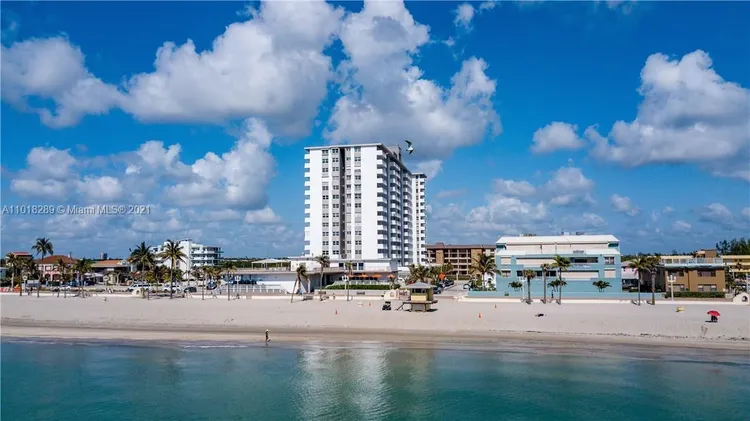 Hollywood Towers #401 image #38