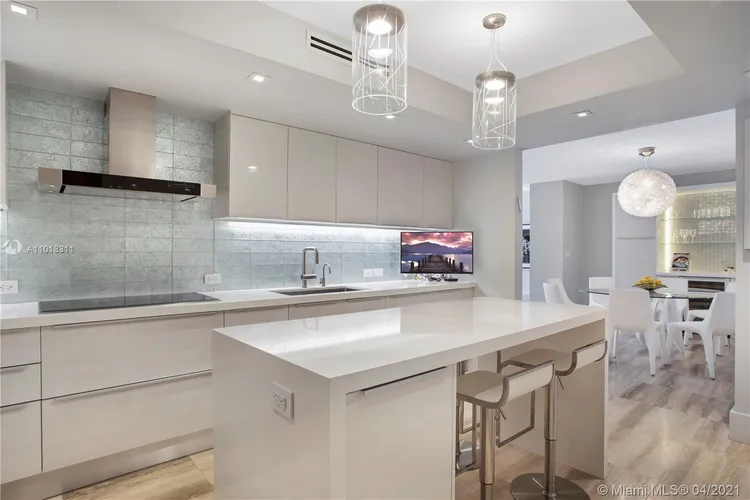 Bal Harbour 101 #1003 image #6