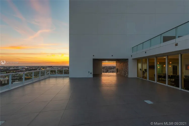 Paramount Bay #PH3807 image #11