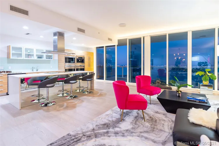 Paramount Bay #PH3807 image #16