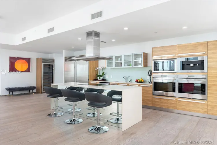 Paramount Bay #PH3807 image #20