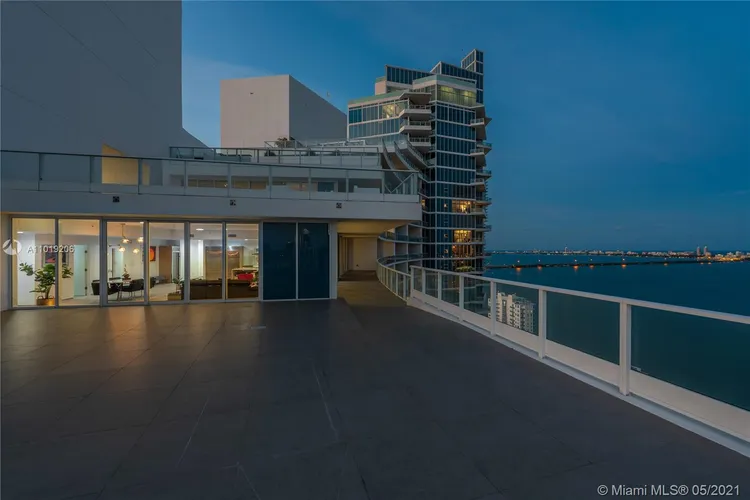 Paramount Bay #PH3807 image #24