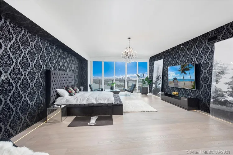 Paramount Bay #PH3807 image #25