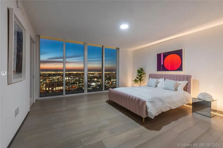 Paramount Bay #PH3807 image #36