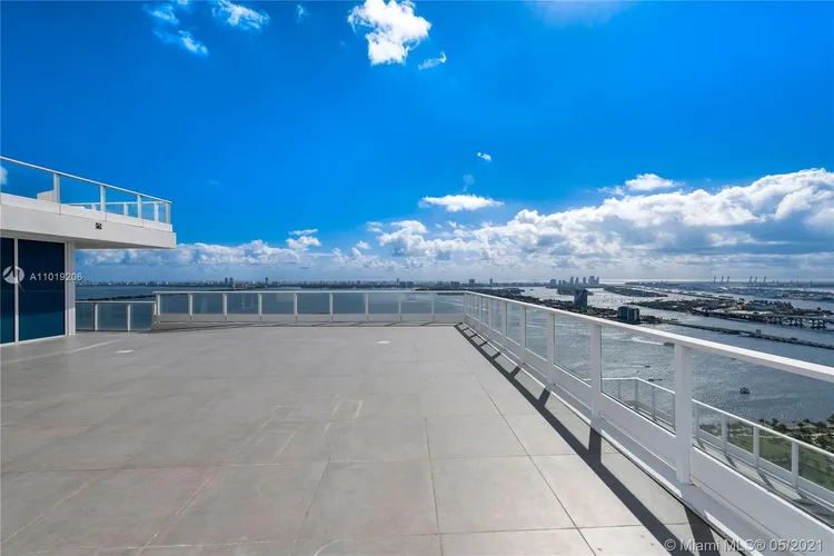 Paramount Bay #PH3807 image #43