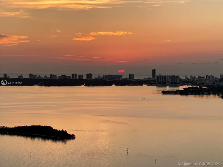 Paramount Bay #PH3807 image #64