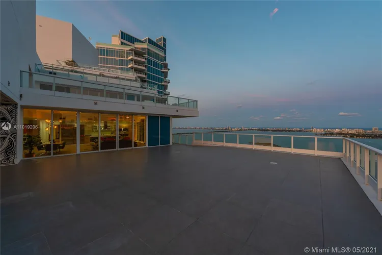 Paramount Bay #PH3807 image #74