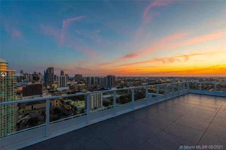 Paramount Bay #PH3807 image #75