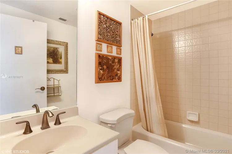 La Tour #2101 image #10