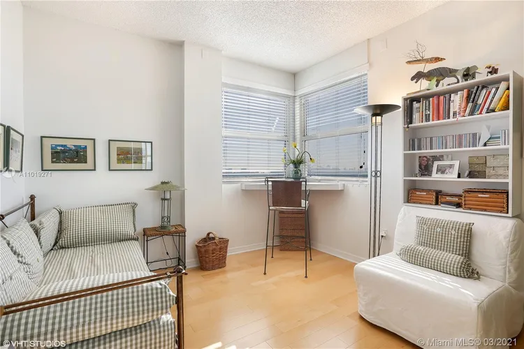 La Tour #2101 image #9