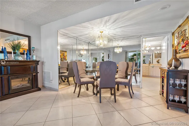 Four Winds #411 image #10